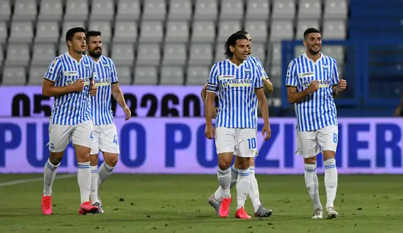 Nel primo tempo i padroni di casa sono andati sul 2-0 grazie ad un rigore di Valoti e a una rete di Floccari. Nella ripresa Leao ha accorciato su rigore e un'autorete di Vicari ha ristabilito la parità.