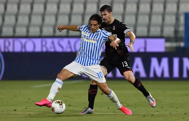 Nel primo tempo i padroni di casa sono andati sul 2-0 grazie ad un rigore di Valoti e a una rete di Floccari. Nella ripresa Leao ha accorciato su rigore e un'autorete di Vicari ha ristabilito la parità.