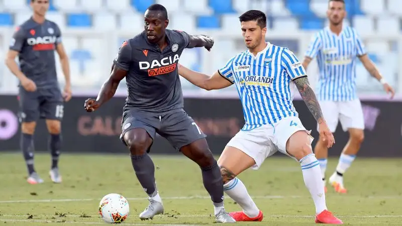 L'Udinese ha superato per 3-0 la Spal nel primo posticipo della trentunesima giornata del campionato di Serie A. 