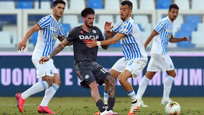 L'Udinese ha superato per 3-0 la Spal nel primo posticipo della trentunesima giornata del campionato di Serie A. 