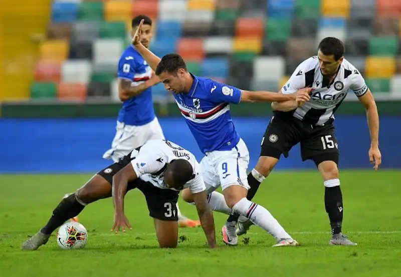 I padroni di casa erano andati in vantaggio con Lasagna ma hanno subito la rimonta doriana con le reti di Quagliarella, Bonazzoli e Gabbiadini.