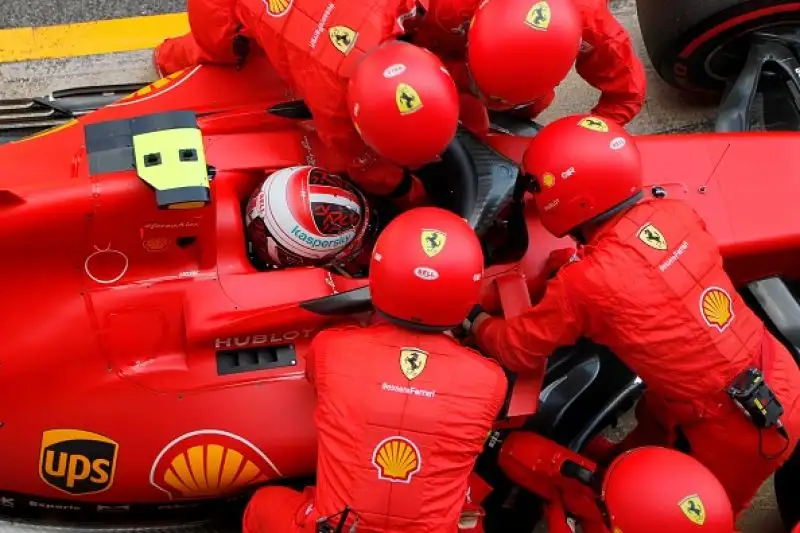 Alle spalle del podio Sergio Perez, Stroll e Sainz. Vettel settimo grazie ad una buona gestione delle gomme davanti ad Albon, Gasly e Norris.