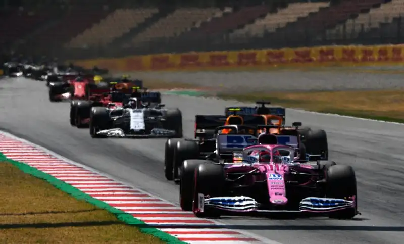 Alle spalle del podio Sergio Perez, Stroll e Sainz. Vettel settimo grazie ad una buona gestione delle gomme davanti ad Albon, Gasly e Norris.