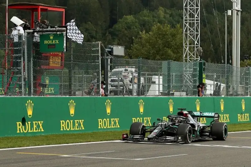 Lewis Hamilton ha vinto dominando il Gran Premio del Belgio, settima prova del Mondiale di Formula 1. 
