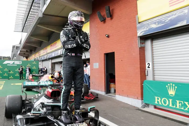 Lewis Hamilton ha vinto dominando il Gran Premio del Belgio, settima prova del Mondiale di Formula 1. 