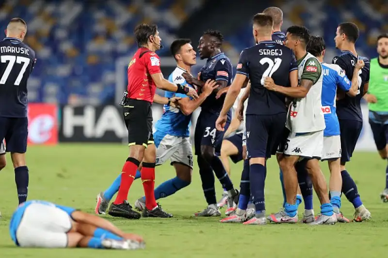 Oltre al centravanti della Lazio sono andati in gol Fabian Ruiz, Insigne su rigore e Politano.