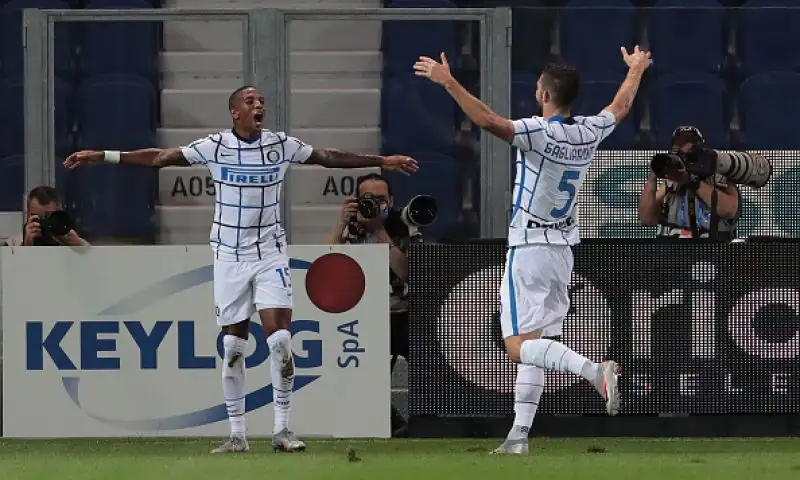 Con le reti di D'Ambrosio e Ashley Young nel primo tempo i nerazzurri chiudono in bellezza la stagione contro una comunque positiva Atalanta.