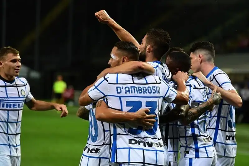 Con le reti di D'Ambrosio e Ashley Young nel primo tempo i nerazzurri chiudono in bellezza la stagione contro una comunque positiva Atalanta.