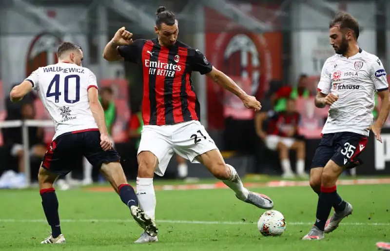 Per il Milan un autorete di Klavan e le reti di Ibrahimovic e Castilejo. Lo svedese ha anche fallito un calcio di rigore.