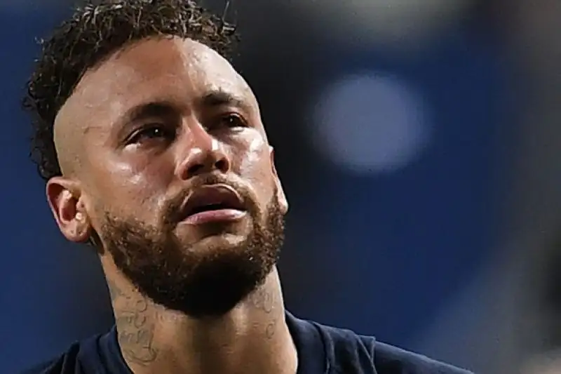 Con un gol di Koman nella ripresa i tedeschi hanno avuto la meglio sui parigini ottenendo, primi nella storia,  l'11 vittoria in altrettante partite.