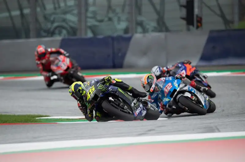 Dopo Oliveira, Miller e Pol Espragaro alle spalle del podio Mir, Dovizioso e Rins, nono Valentino Rossi.
