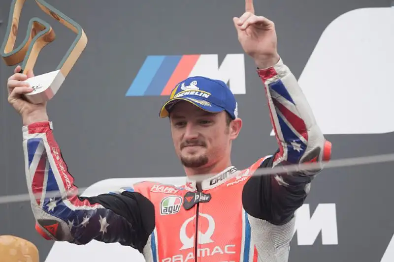 Dopo Oliveira, Miller e Pol Espragaro alle spalle del podio Mir, Dovizioso e Rins, nono Valentino Rossi.