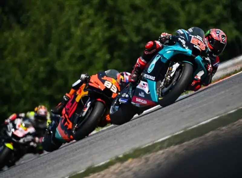 Brad Binder ha vinto a sorpresa il Gran Premio della Repubblica Ceca, classe MotoGp.