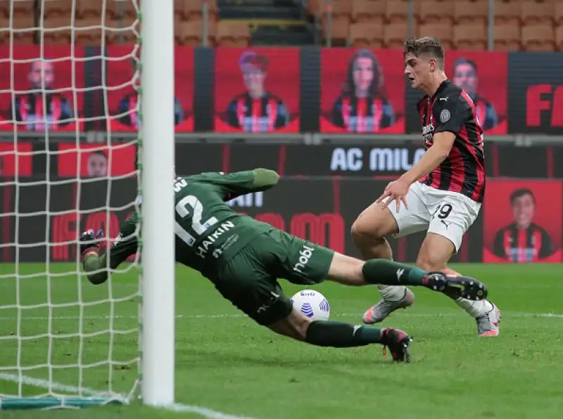 Per i rossoneri in gol Lorenzo Colombo e doppietta di Calhanoglu. Di Junker e Hauge le reti norvegesi.