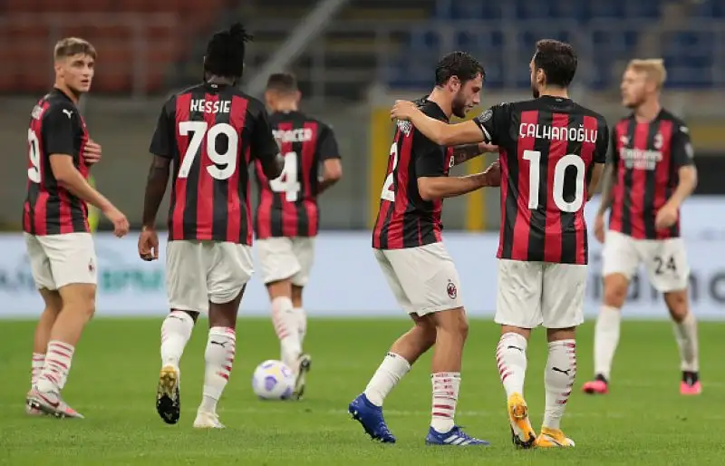 Per i rossoneri in gol Lorenzo Colombo e doppietta di Calhanoglu. Di Junker e Hauge le reti norvegesi.