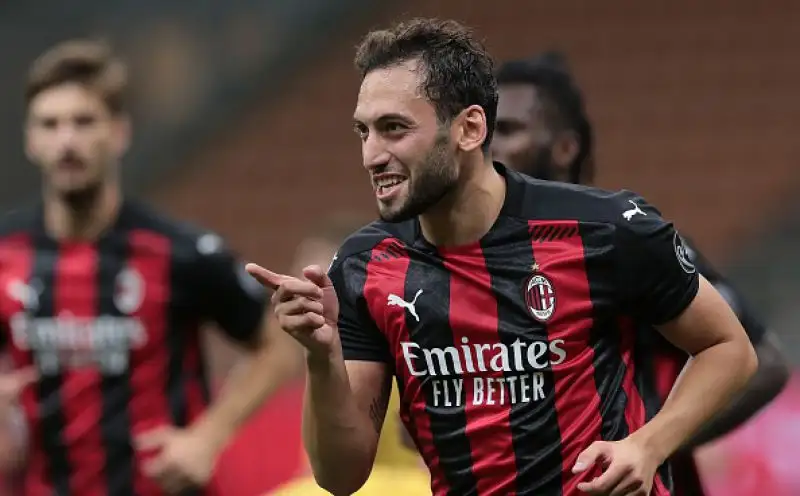 Per i rossoneri in gol Lorenzo Colombo e doppietta di Calhanoglu. Di Junker e Hauge le reti norvegesi.