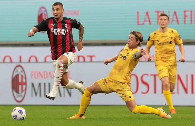 Per i rossoneri in gol Lorenzo Colombo e doppietta di Calhanoglu. Di Junker e Hauge le reti norvegesi.