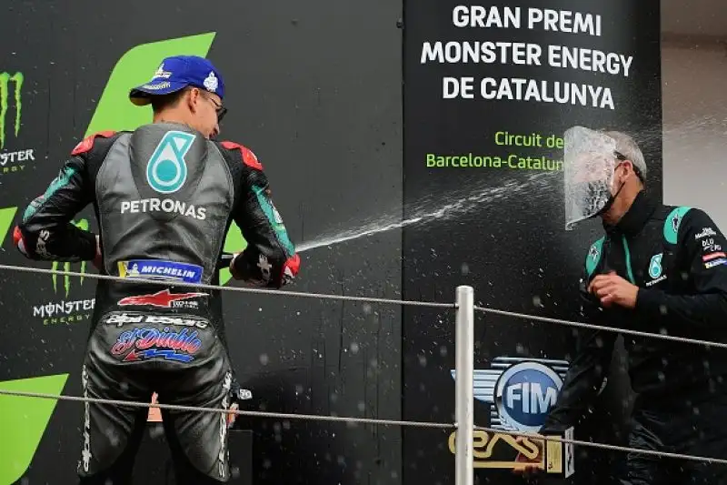 Terza vittoria stagionale per il francese, sul podio con lui Joan Mir e Rins. Quarto Franco Morbidelli davanti a Miller e Bagnaia.
