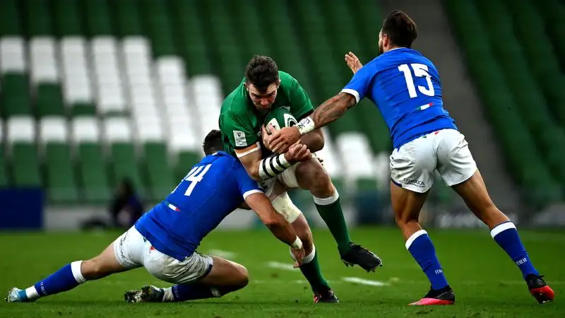 A illuminare il finale di gara, per l’Italia, la bella meta di Garbisi, ad impreziosire un debutto convincente per la giovane apertura veneziana della Benetton Rugby.
