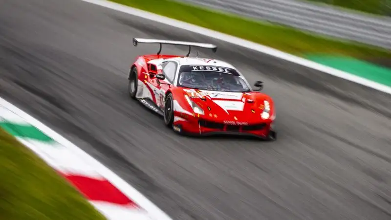 Numerose le categorie al via a Monza
