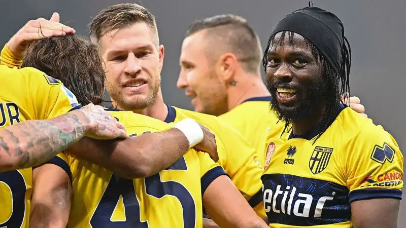 Gervinho, una spina nel fianco nella retroguardia nerazzurra, colpisce per due volte. 