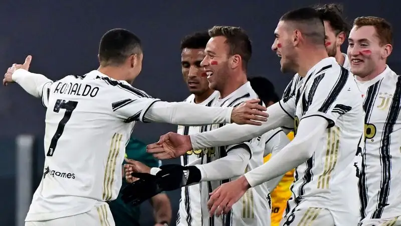 Mattatore, ancora una volta, Cristiano Ronaldo, autore di una doppietta nel giro di cinque minuti tra il 38' e il 42'.