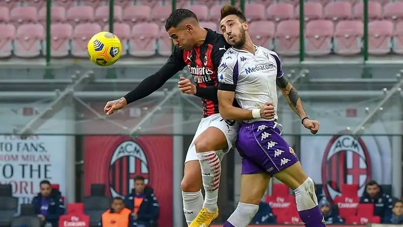 Lo svedese, che si è infortunato otto giorni fa a Napoli. si è presentato al Meazza per assistere alla gara con i viola: un atteggiamento da leader, anche fuori dal campo. E la squadra che vince anche senza di lui induce al più grande ottimismo dopo anni di sofferenza. 