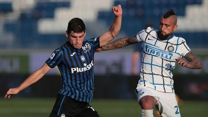 In un primo tempo molto equilibrato i meneghini sfiorano il vantaggio all'8' con Lautaro e al 24' con Vidal. 
