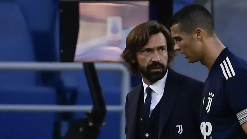 La Juventus non riesce a chiudere, la Lazio prende coraggio. Pirlo, a un quarto d'ora del 90', toglie contemporaneamente Ronaldo e Kulusevski e immette McKennie e Dybala.
