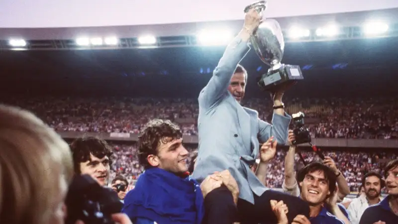 Michel Hidalgo -
Con lui il calcio francese è rinato. Ci ha lasciati a marzo, aveva appena compiuto 87 anni