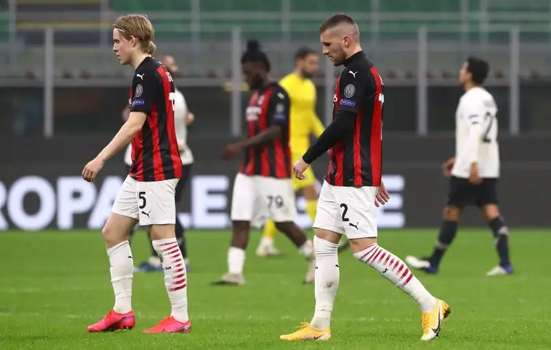 C'è una macchia anche nella stagione del Milan: zero sconfitte in campionato ma una in Europa League, con il Lille a San Siro