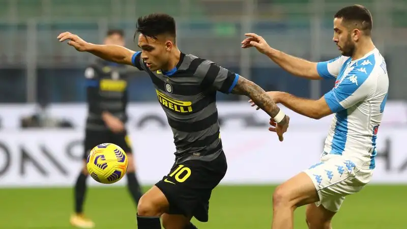 Nel primo tempo il risultato non cambia: occasioni per Lautaro Martinez e Zielinski con palla fuori.