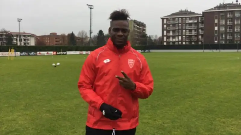 In seconda posizione, sempre su FB, c'è il neo attaccante del Monza Mario Balotelli
Foto: Ufficio stampa A.C. Monza