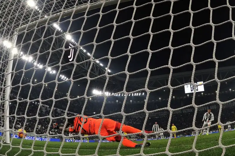 Stefano Sorrentino - Portiere affidabilissimo: tolti i guantoni si è riciclato come punta in squadre di dilettanti