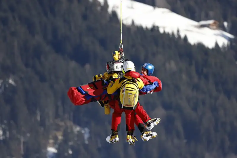 Lo statunitense, capace di dominare il Super-G a Bormio, è stato quindi trasportato in ospedale dall'elisoccorso