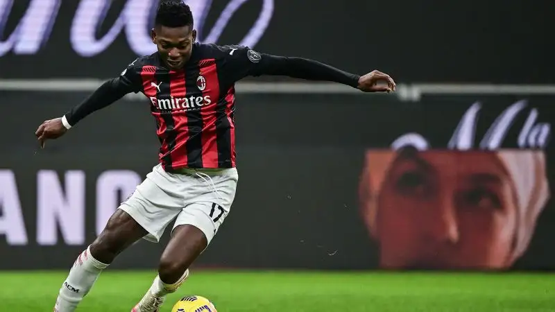 Leao 6: l'assist a Calabria per la rete dell'1-1 il lampo in una serata dura