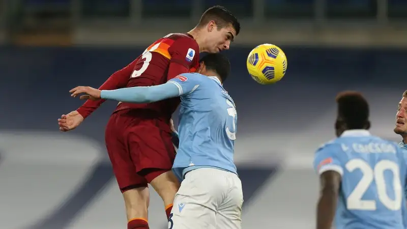 Mancini 5,5: il meno peggio della difesa della Roma, ma non aiuta il reparto a evitare l'imbarcata