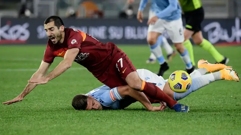 Mkhitaryan 5: ci prova nel finale del primo tempo e i giallorossi sperano, ma poi sparisce dal match
