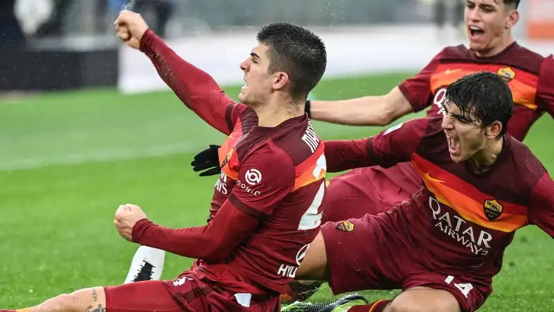 Ma nulla può sullo stesso attaccante, che lo castiga di testa. Finisce 2-2.