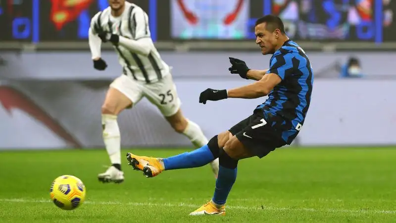 Sanchez 6: va vicino alla rete ma fatica davvero tanto a incidere