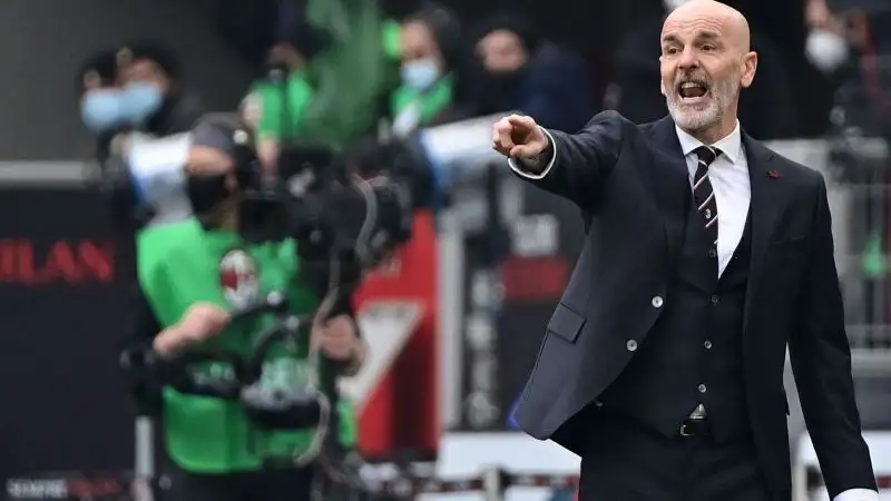 Pioli 6: dopo un primo tempo mediocre carica al meglio i suoi per la ripresa