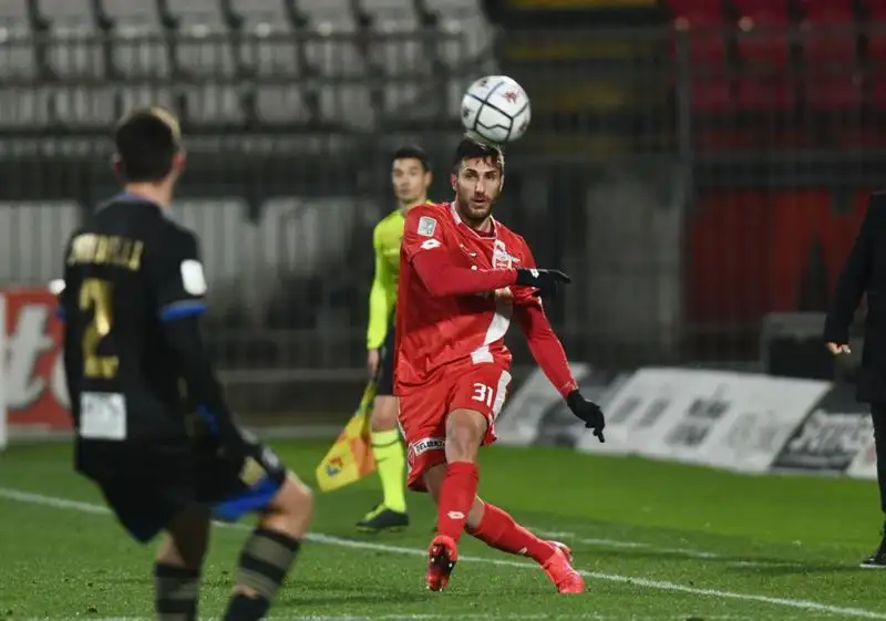 I biancorossi partono malissimo e subiscono subito due gol
Foto Buzzi