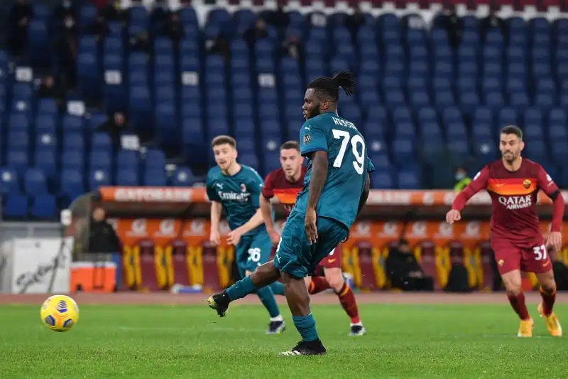 Kessie 7 - Freddo come il ghiaccio dal dischetto, diga insuperabile a centrocampo. Fra i migliori in campo