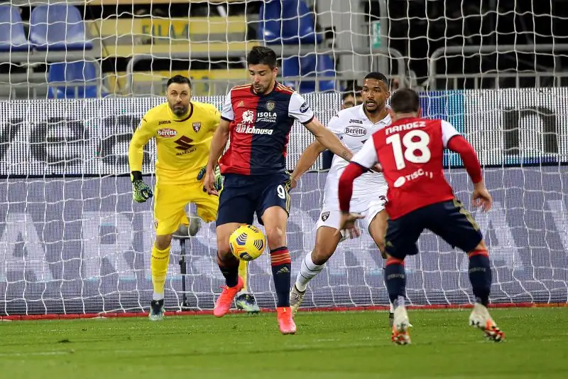 Simeone 4: semplicemente inesistente. La salvezza passa per i suoi gol, che però non sono mai parsi così lontani