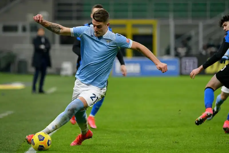 Milinkovic Savic 6: da una sua punizione arriva la rete della speranza, uno degli ultimi a mollare
