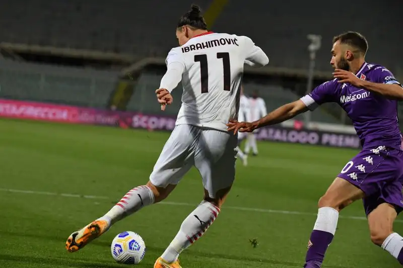 La risposta di Ibra? Colpo sotto e traversa