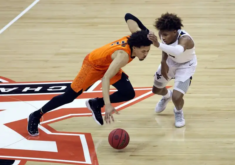 Cade Cunningham, play di Oklahoma State: probabile prima scelta al prossimo draft. Pacchetto completo (tiro, passaggio, atletismo) per un playmaker dal ball handling raffinato e micidiale in uno contro uno