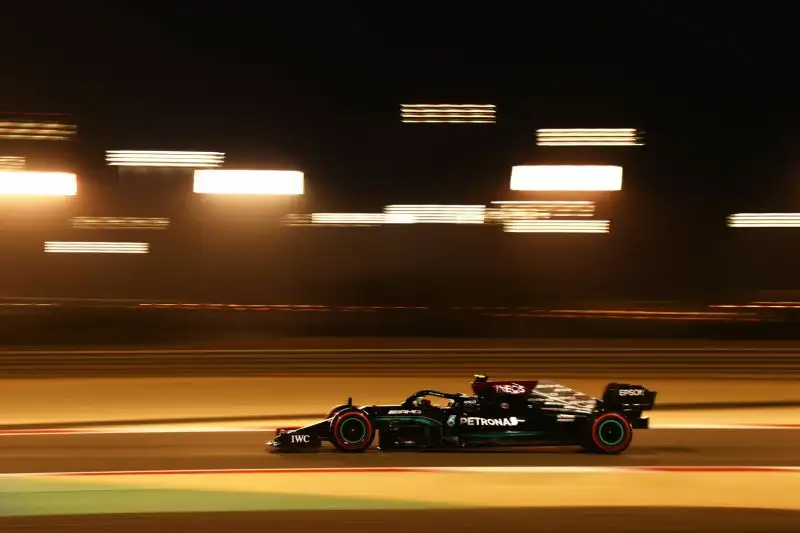 1 V. Bottas (Mercedes) 1:30.289