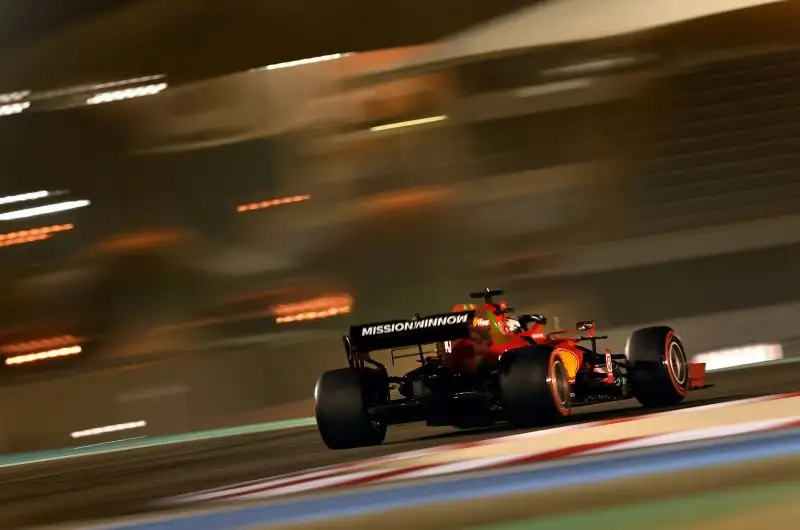 6 C. Leclerc (Ferrari) 1:30.886 a 0.597