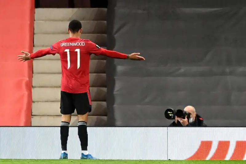 E all'86' a chiudere i conti è Greenwood, che riceve dall'indomabile Cavani e beffa sia Ibañez che Mirante